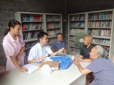 中堂斗朗社區(qū)長者義診活動紀實 天氣轉涼，健康先行